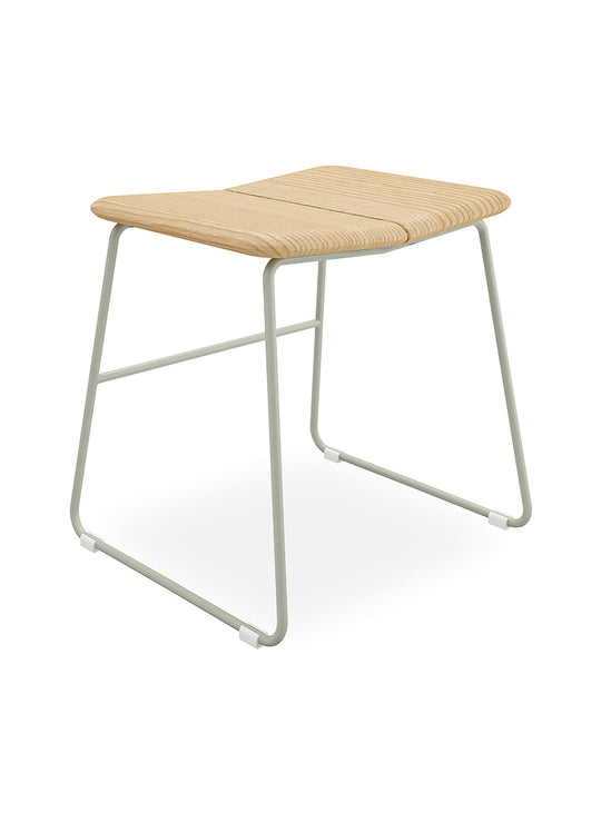 Tabouret Aero Gus* Modern, parfait pour salle à manger moderne et espaces lumineux. sage