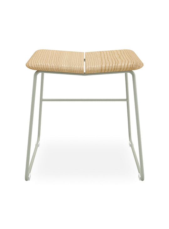 Tabouret Aero Gus* Modern, idéal comme siège supplémentaire dans un salon animé. sage