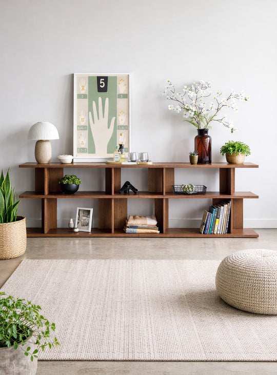 Meuble étagère Albion Gus* Modern 3×3 — Bois placage naturel, panneaux cannelés, design intemporel et modulaire. noyer