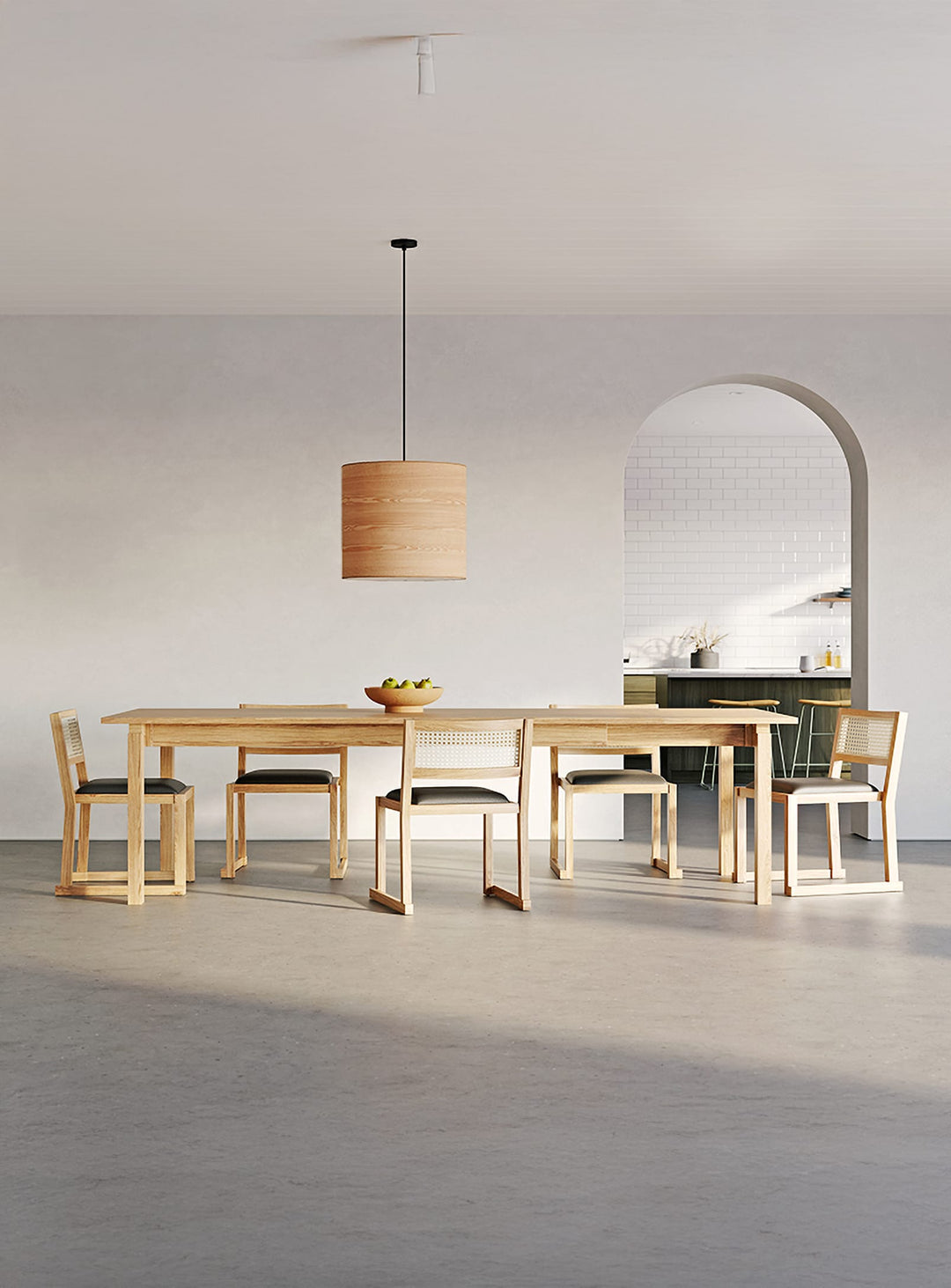 Table Annex de Gus* Modern, finition mate qui sublime le bois naturel. chene blanc