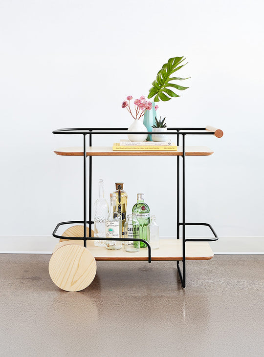 Chariot de bar Gus* Modern Arcade, design rétro chic et ultra fonctionnel. noir