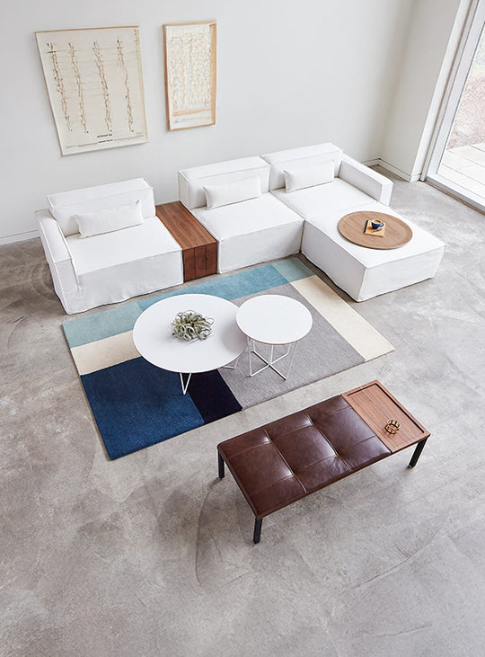 Table d’appoint Gus* Modern Array, design géométrique moderne et élégant. blanc