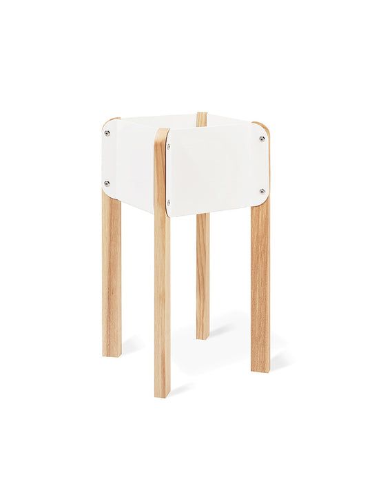 Jardinière Atrium de Gus* Modern, métal et bois pour une touche moderne. blanc