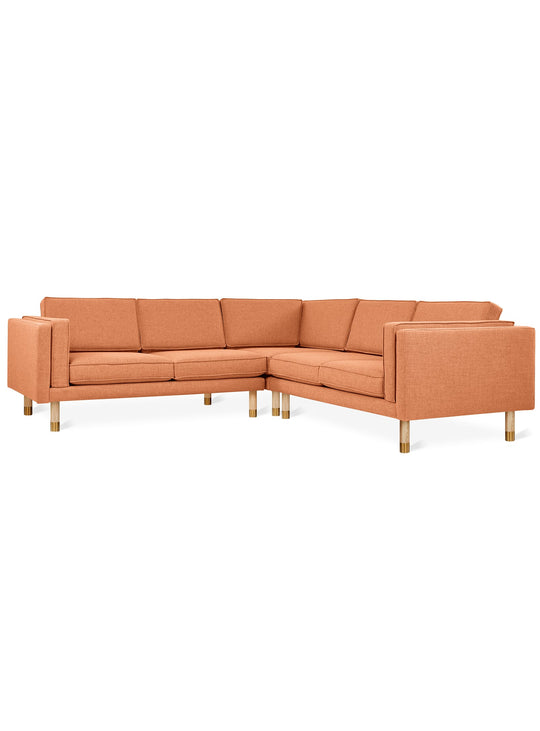 Le sofa Augusta de Gus* Modern allie style intemporel et confort durable. caledon sedona
