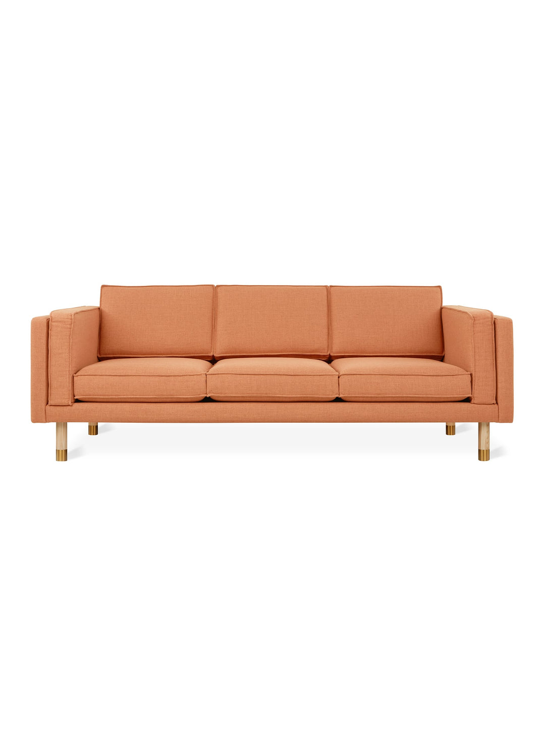 Le sofa Augusta de Gus* Modern, design mid-century et confort durable. caledon sedona