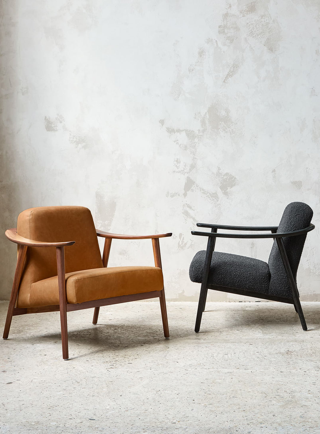 Fauteuil design Gus* Modern Baltic : sobriété et élégance naturelle. Cuir Tucson Sienna.