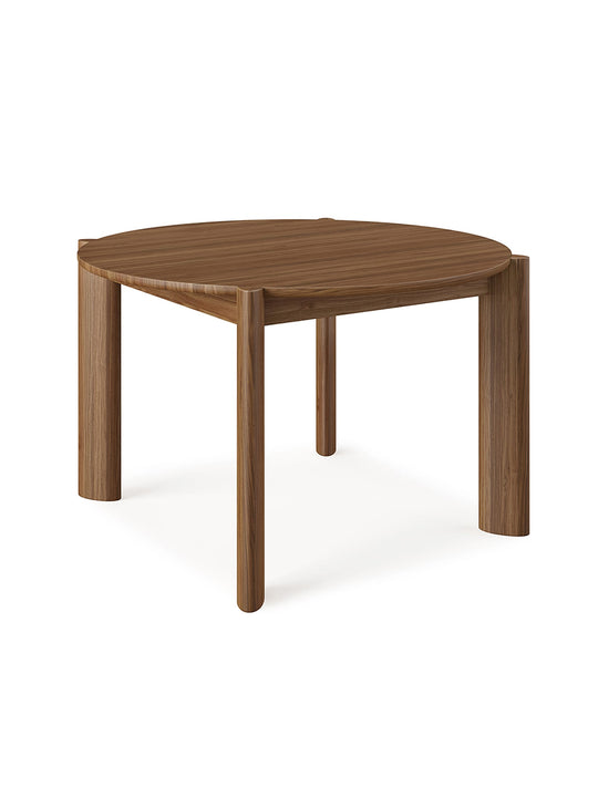 Table à dîner Bancroft de Gus* Modern, idéale pour petits espaces modernes. noyer