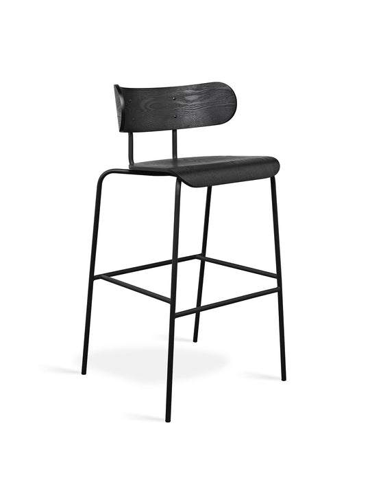Bois naturel et acier noir caractérisent le tabouret de bar Bantam de Gus* Modern. Frene noir.