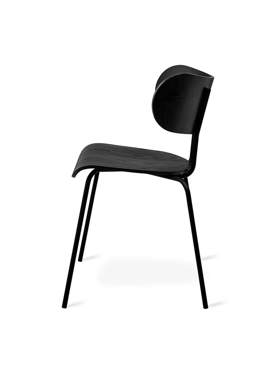 Chaise à dîner Gus* Modern Bantam, pieds acier et courbes douces. frene noir