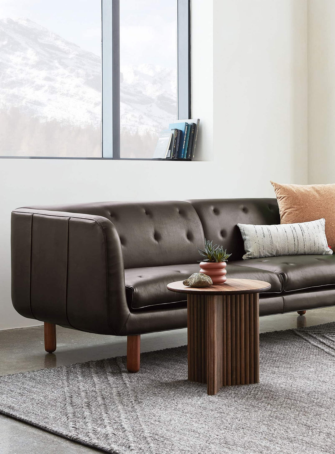 Gus* Modern Beaconsfield : élégance classique et confort contemporain. cuir noir