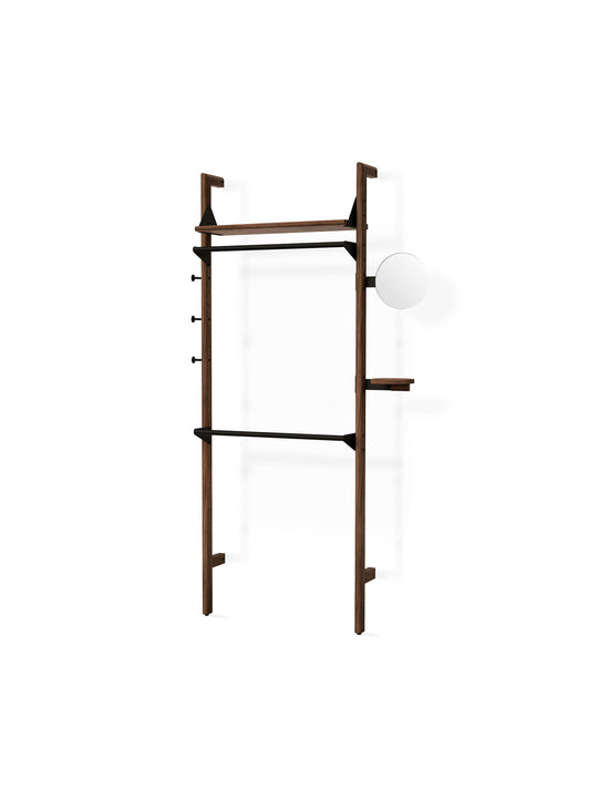 Voici le meuble de rangement Branch 1 de Gus* Modern dans sa composition de garde-robe. noir et noyer.