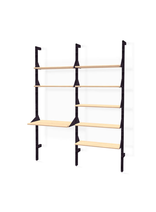 Conçue pour évoluer avec votre décoration, Branch 2 de Gus* Modern offre des solutions de rangement élégantes et pratiques. Noir / naturel.