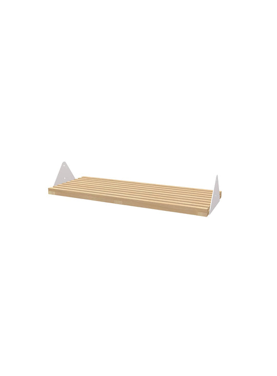 Étagère à lamelles Branch de Gus* Modern : un rangement élégant et aéré pour vos chaussures, vêtements et linge de maison. Blanc / naturel.