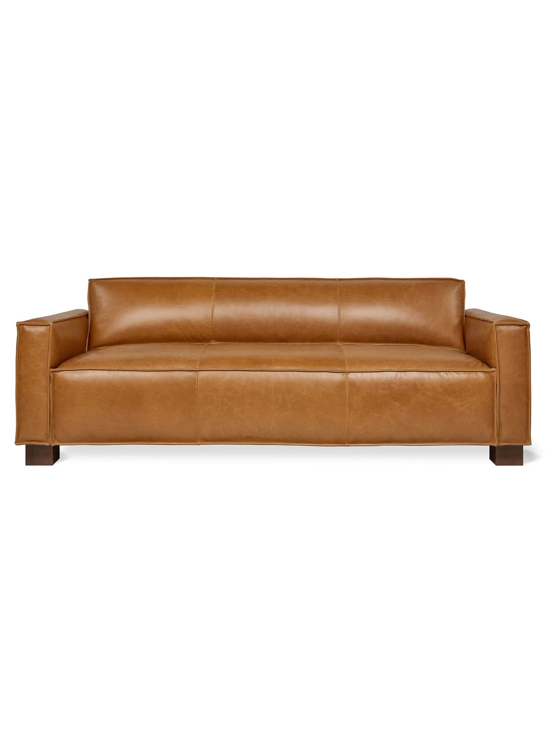 Le sofa Cabot de Gus* Modern : disponible en trois cuirs vintage uniques. Cuir tucson sienna