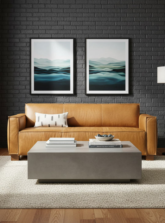 Le sofa Cabot de Gus* Modern : cuir italien raffiné et confort durable. Cuir tucson sienna