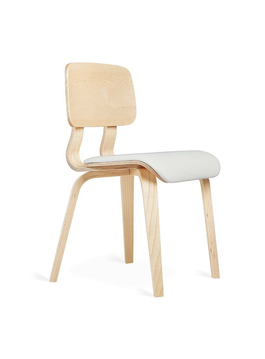 Chaise Cardinal Gus* Modern, courbes sculpturales et cuir haut de gamme. frene