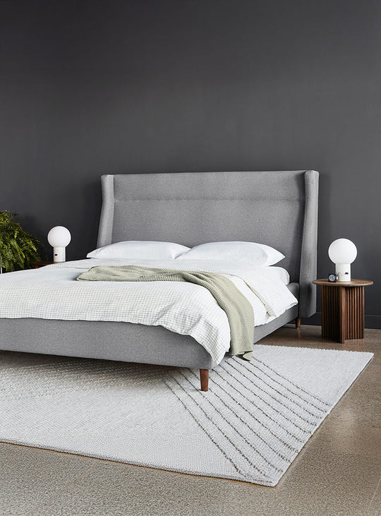 Lit Carmichael Gus* Modern : élégance Mid-Century et confort durable. merino dapple