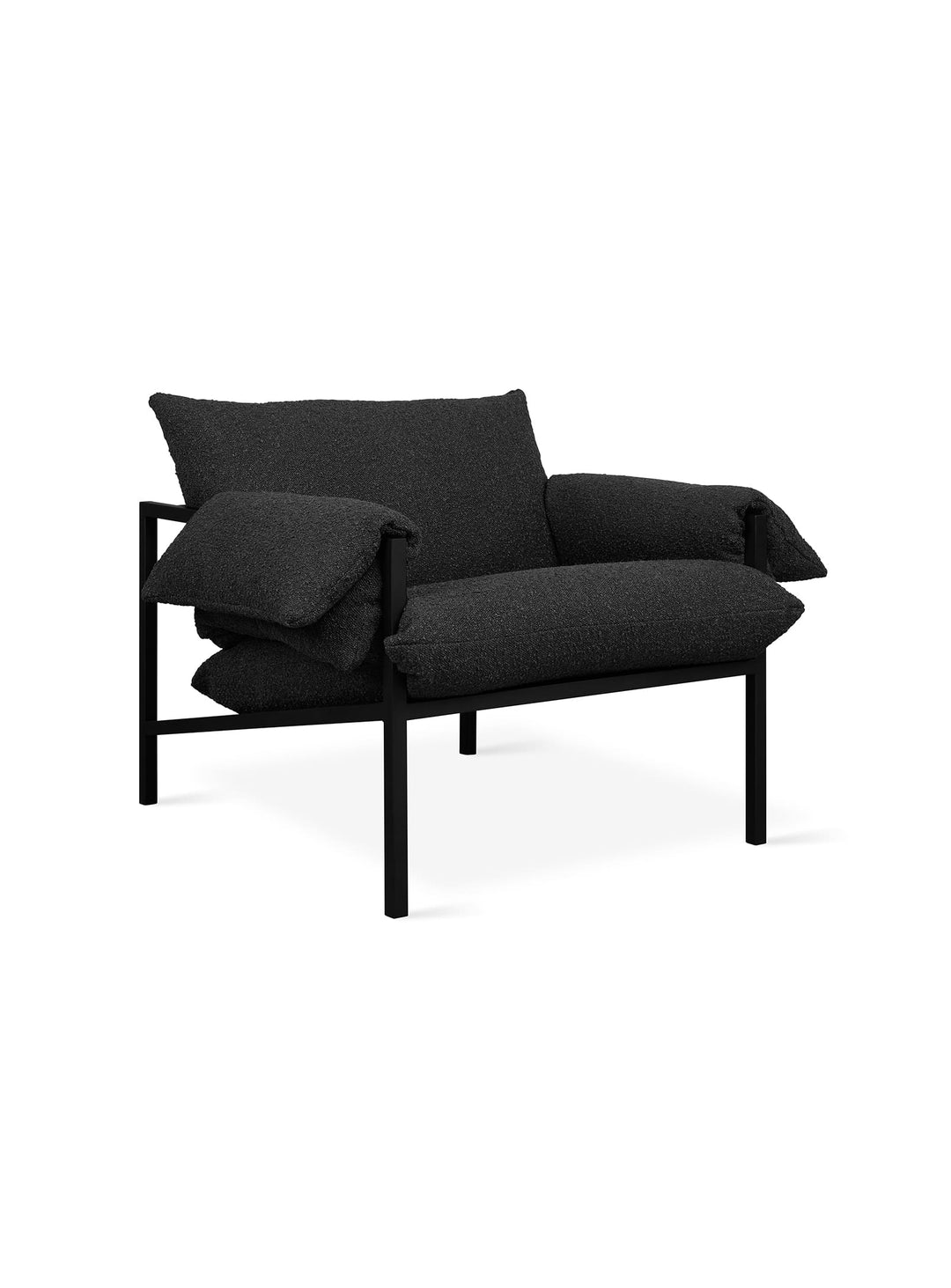 Fauteuil Fulton signé Gus* Modern : équilibre parfait entre forme et confort. node nocturne