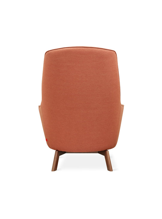 Fauteuil Hilary Gus* Modern, confort premium et style mid-century. Pixel Saffron
