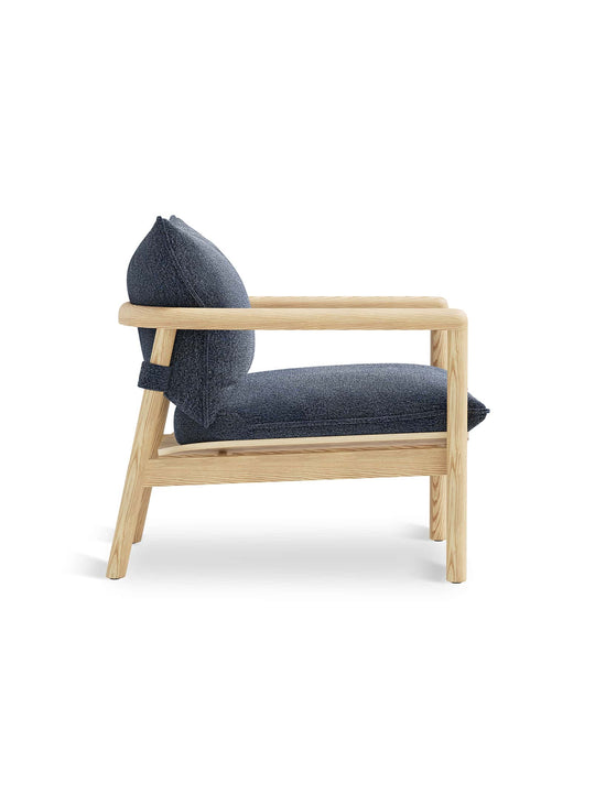 Fauteuil Gus* Modern Humber : une pièce confortable aux courbes douces, idéale pour un intérieur contemporain. Regency Nautica.