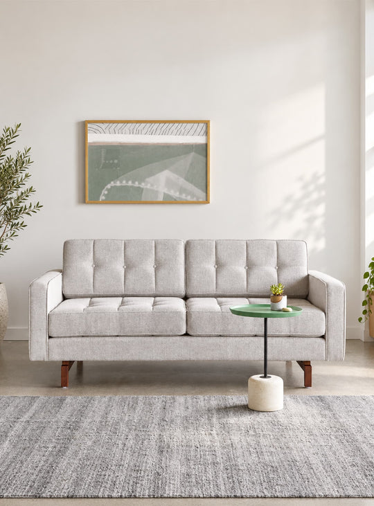 Sofa Gus* Modern Jane 2 Loft : design Mid-century compact, coussins capitonnés et base en bois massif. robarts sauble