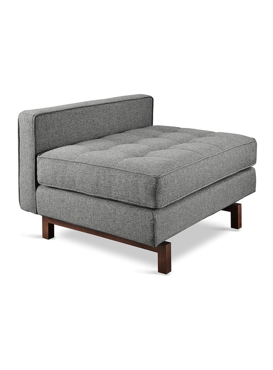 Lounge Jane 2 de Gus* Modern, alliance de classicisme et modernité. parliament stone