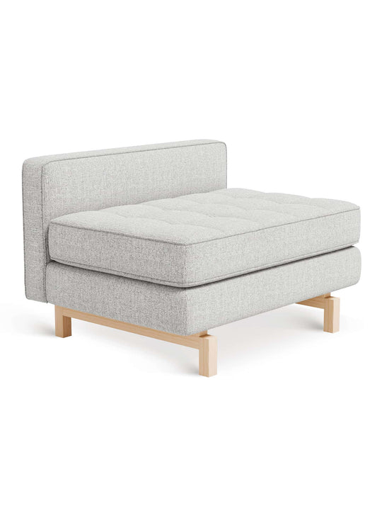 Lounge Gus* Modern Jane 2 : design Mid-century, coussins tuffetés et base en bois au style léger et raffiné. robarts sauble