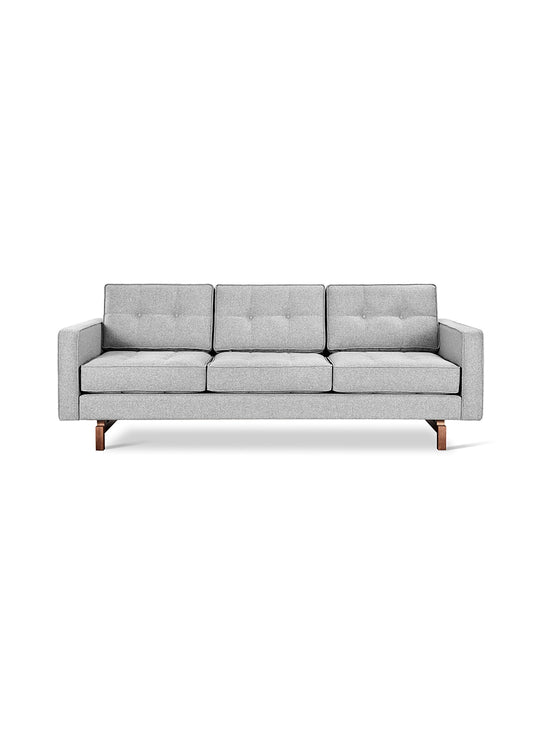 Sofa Gus* Modern Jane 2, base bois flottante et design lumineux. bayview silver