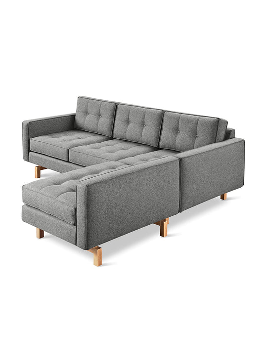 Sofa bi-sectionnel Gus* Modern Jane Loft 2, base bois aérienne et moderne. parliament stone