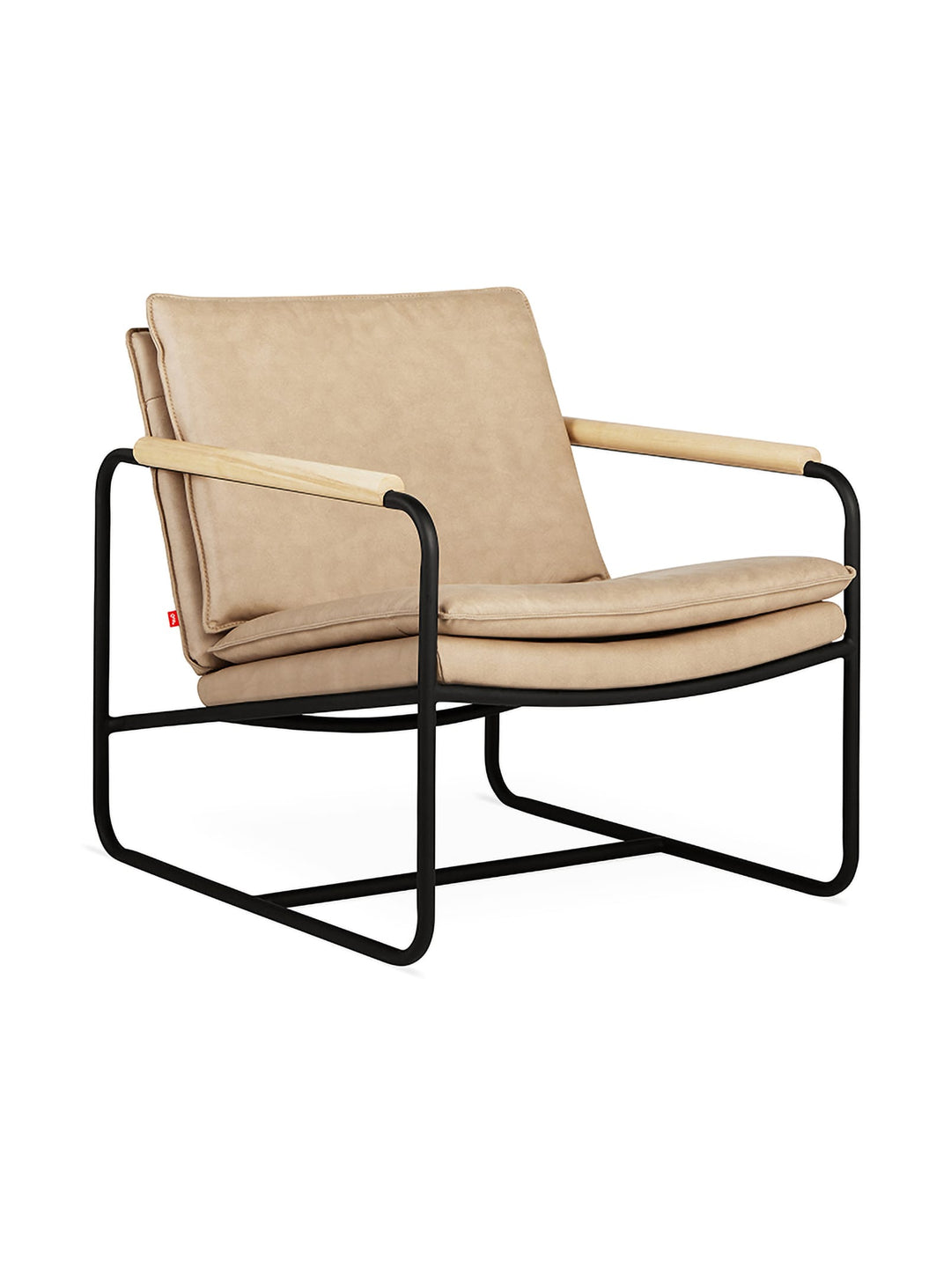 Fauteuil Kelso de Gus* Modern, cadre acier et accoudoirs en bois. Lariat Savannah