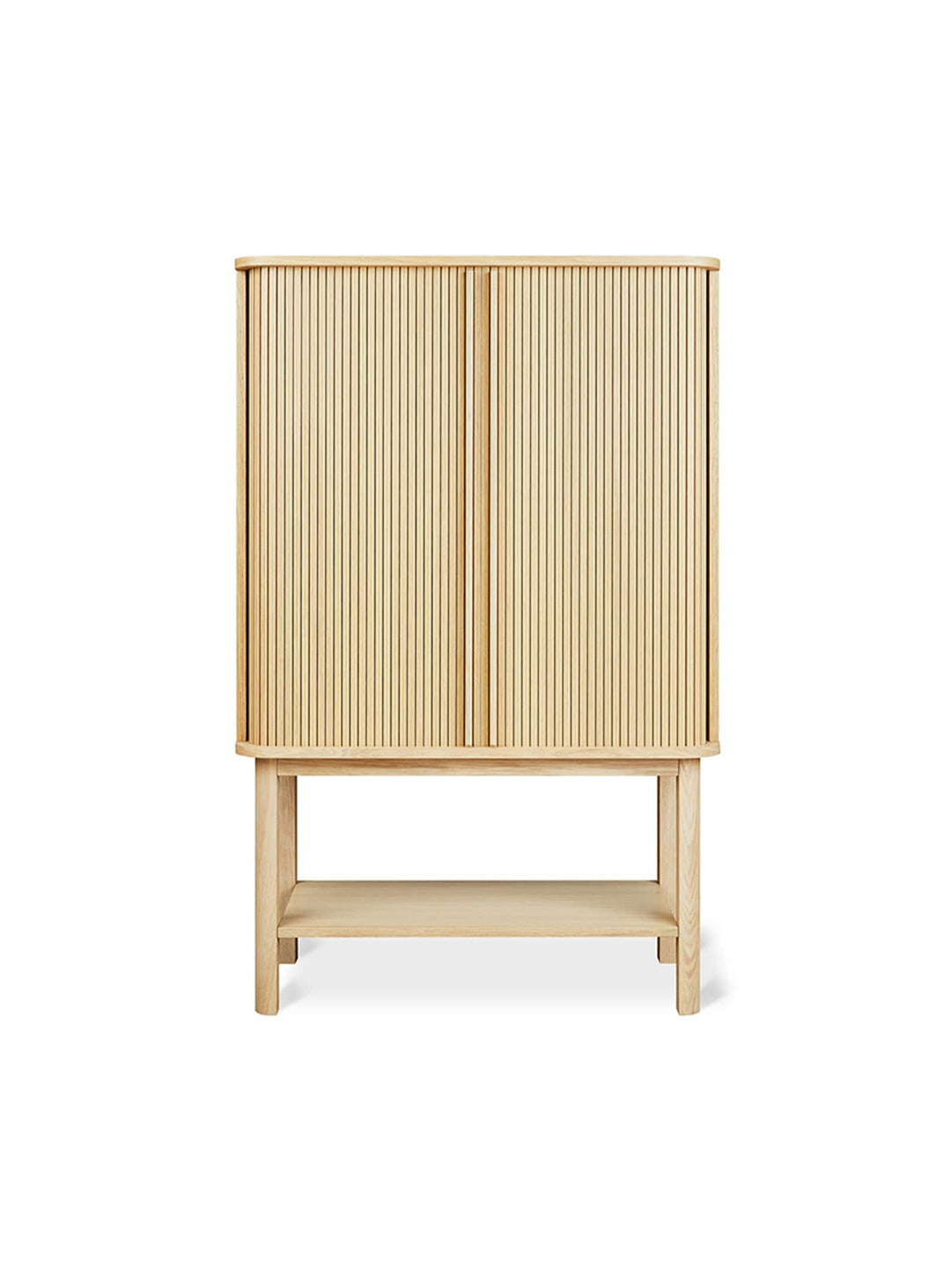 Gus* Modern Ledger, un cabinet élégant aux portes tambour au charme naturel.