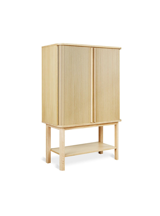 Cabinet Ledger signé Gus* Modern : élégance, durabilité et praticité.