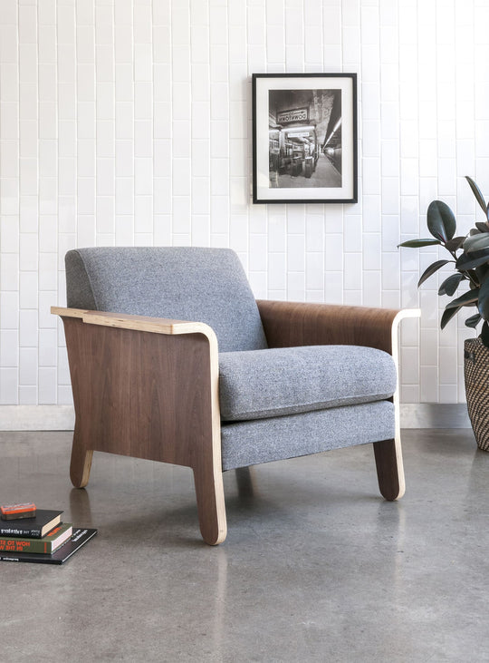 Fauteuil Lodge Gus* Modern : raffinement scandinave et charme rétro. Andorra Pewter.