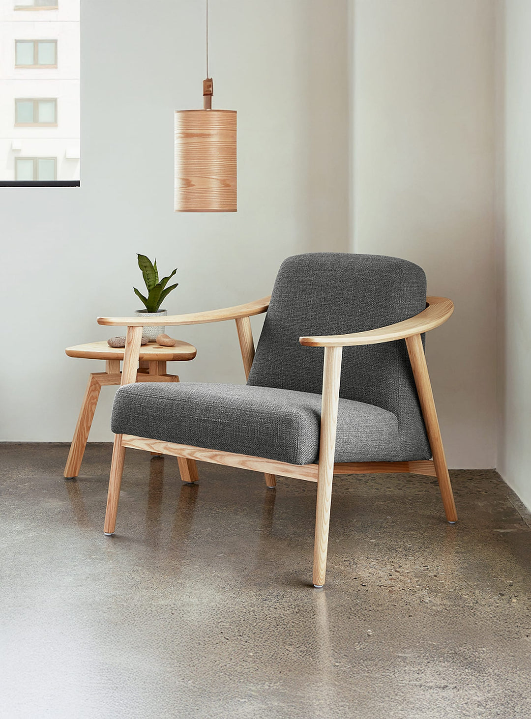 Lampe suspendue Milton Gus* Modern, grain du bois mis en valeur dans un design chic. petite