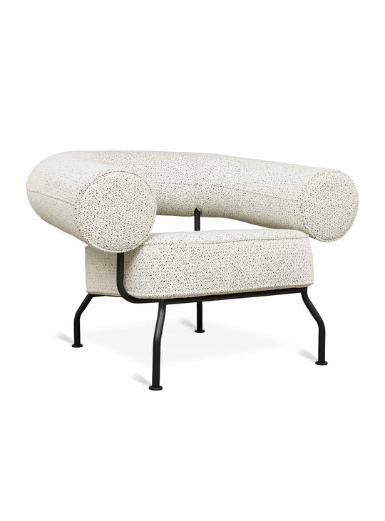 Fauteuil Mirador de Gus* Modern : fauteuil moderne, design unique et confort enveloppant. jubilee dalmation