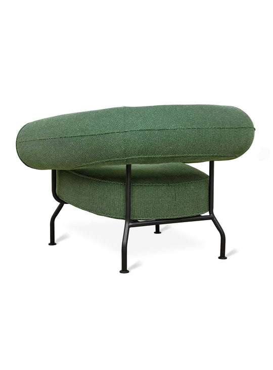 Fauteuil Mirador de Gus* Modern : fauteuil design audacieux, confort et style unique. jasper evergreen