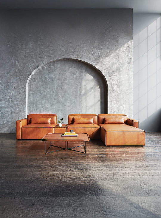 Sofa sectionnel 4 places Gus* Modern Mix Modular, idéal pour espaces généreux. cuir vegan cognac