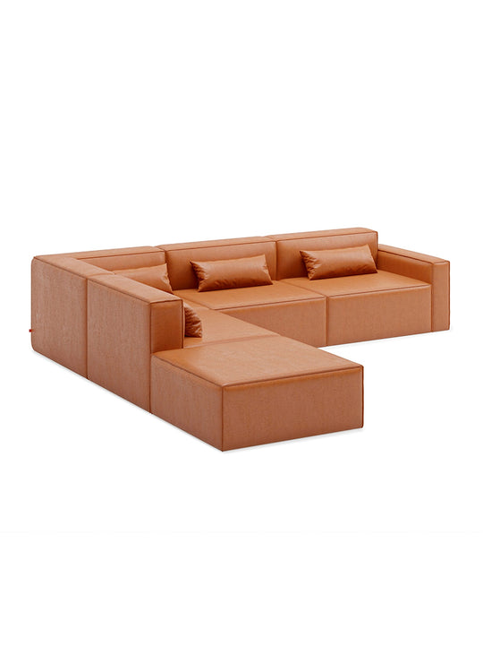 Sofa sectionnel 5 places Gus* Modern Mix Modular, lignes droites et allure chic. cuir vegan cognac