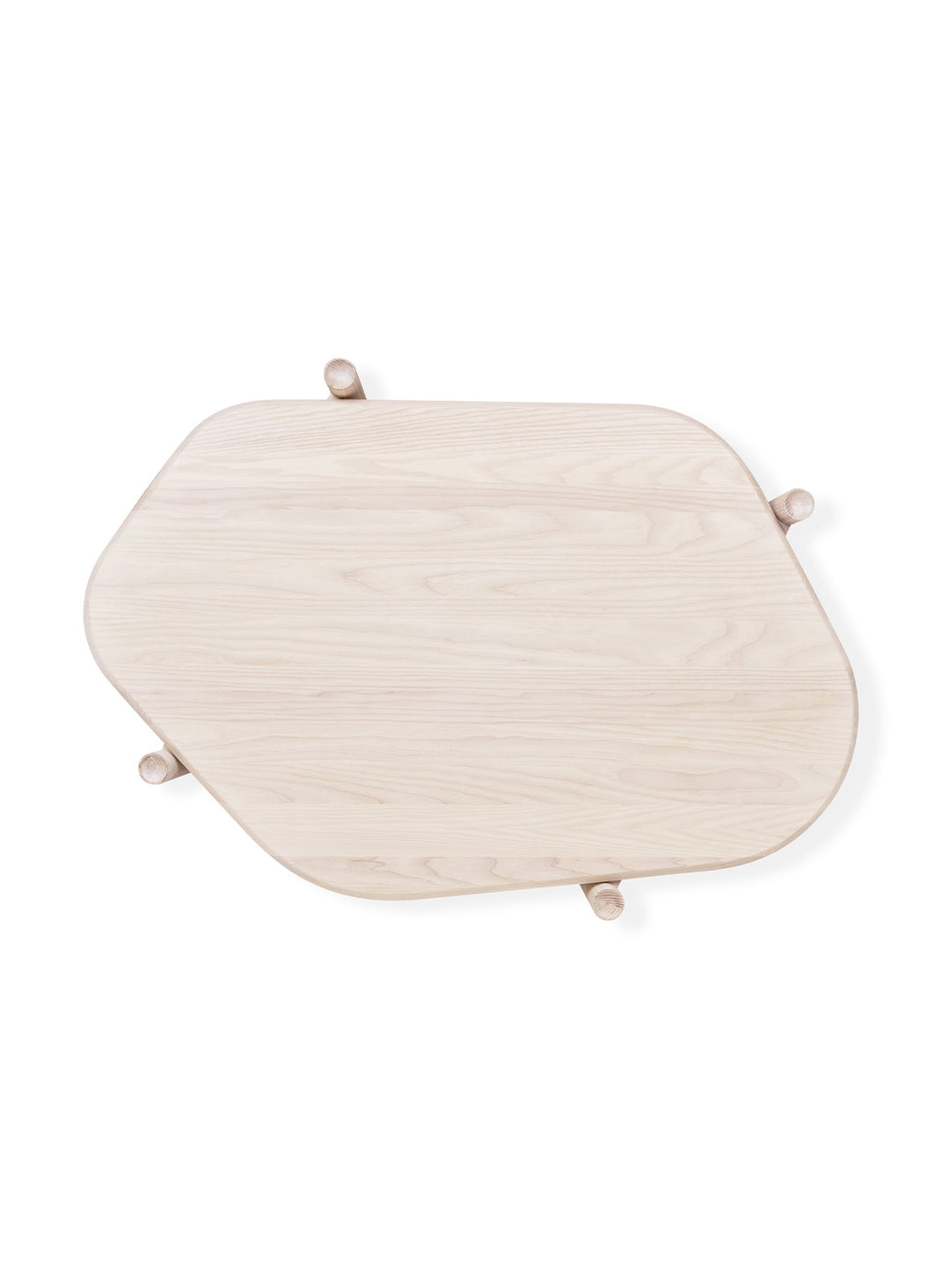 Table à café Monarch de Gus* Modern : table basse design, formes organiques et chic. frêne nordique