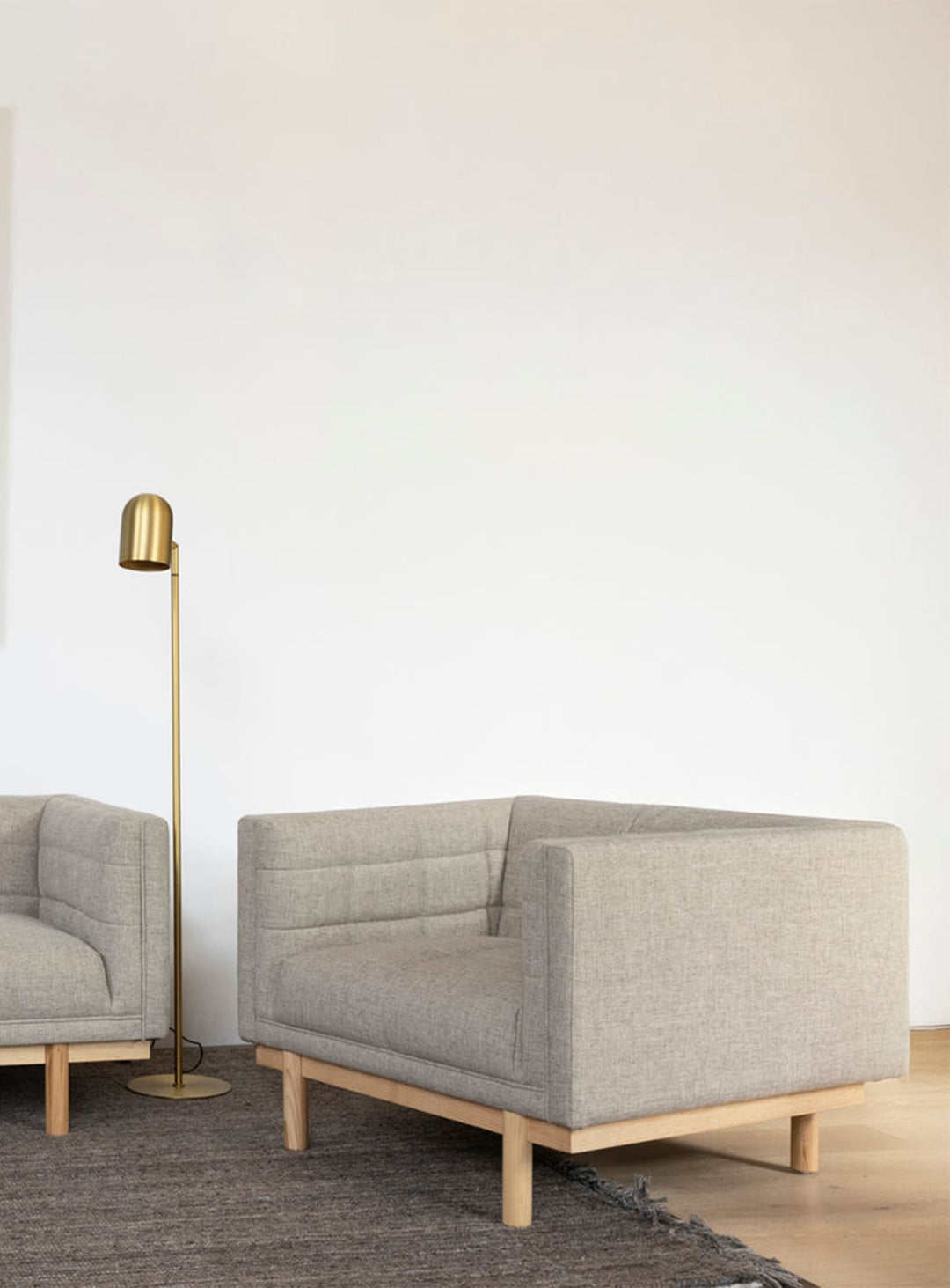 Fauteuil Gus* Modern Mulholland, touffes distinctives et style moderne. caledon antler