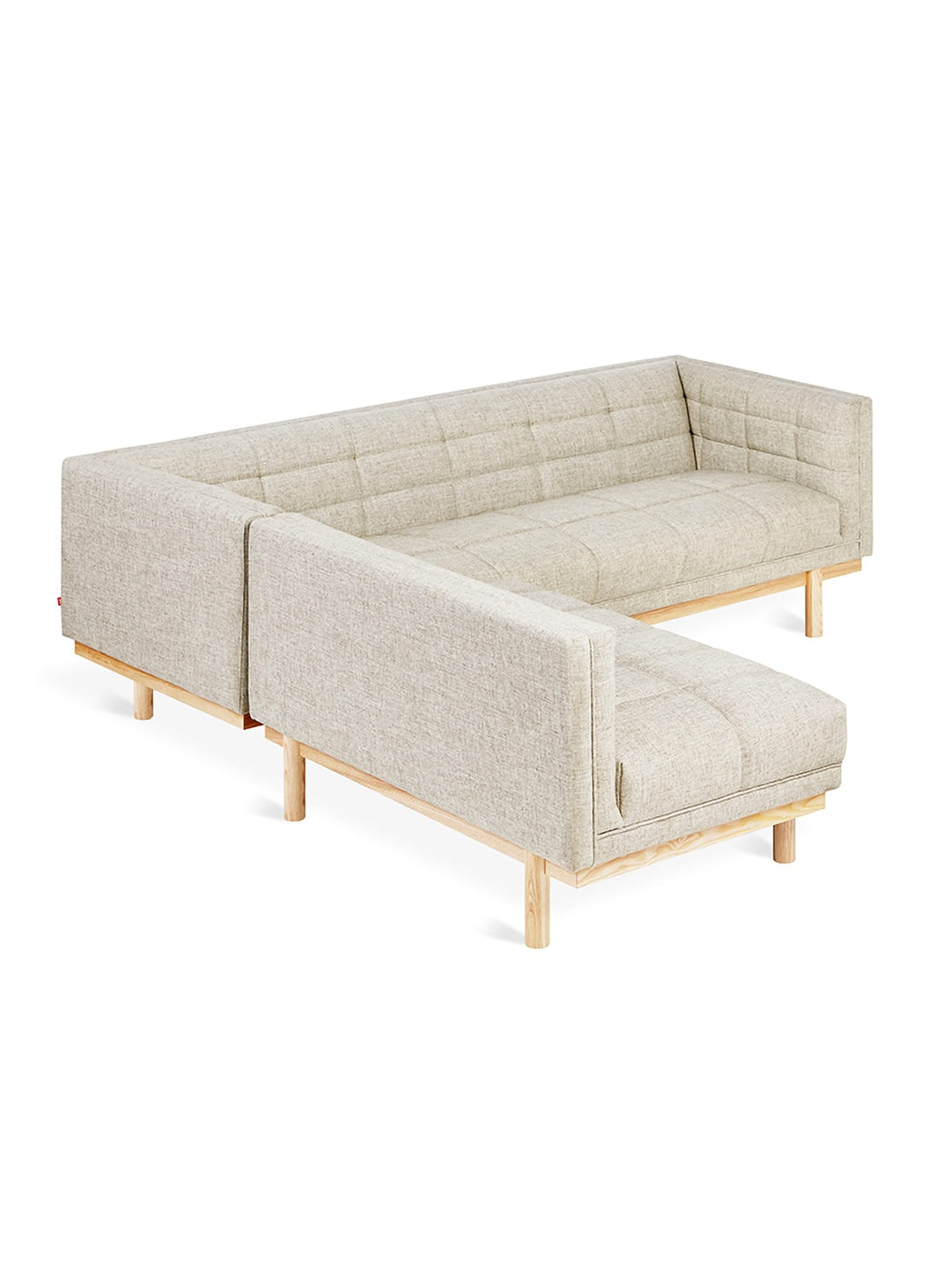 Sofa bi-sectionnel Mulholland de Gus* Modern, look mid-century revisité. caledon antler