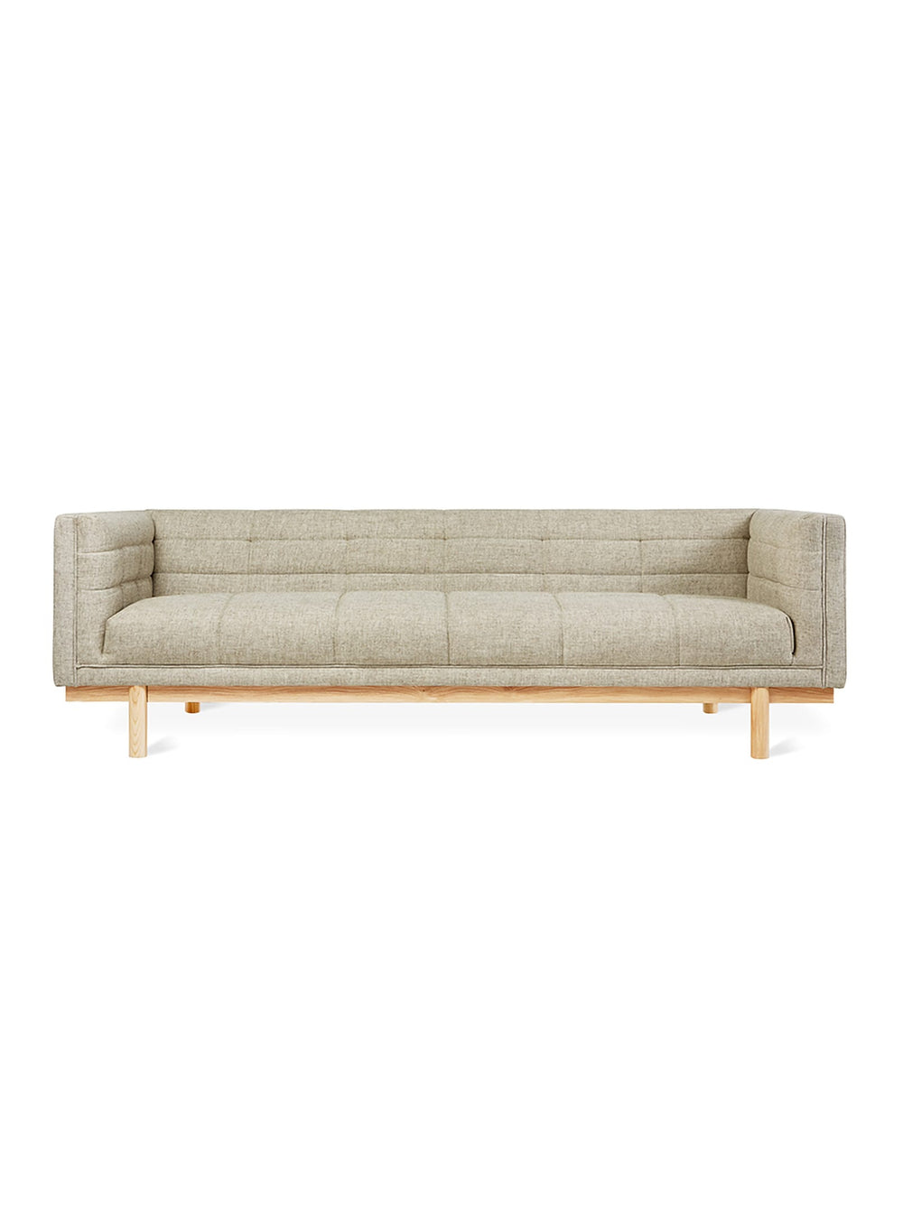 Sofa Mulholland de Gus* Modern, cadre smoking chic et allure impeccable. caledon antler