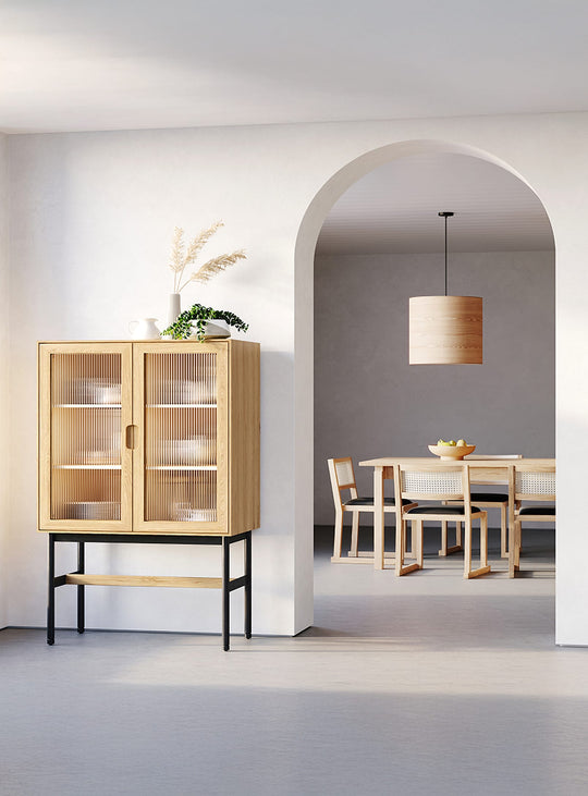 Vaisselier Munro Gus* Modern, mélange de mystère et fonctionnalité moderne.