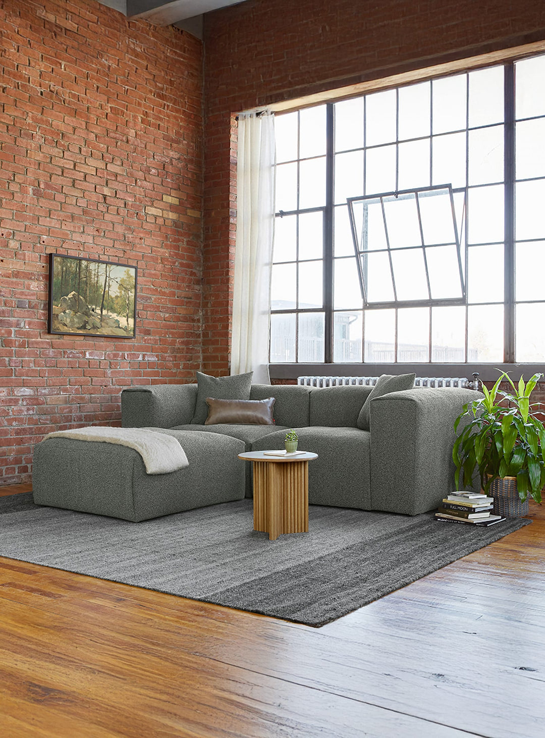 Sofa sectionnel 3 Gus* Modern Nest, modularité fluide et confort enveloppant. morris pine