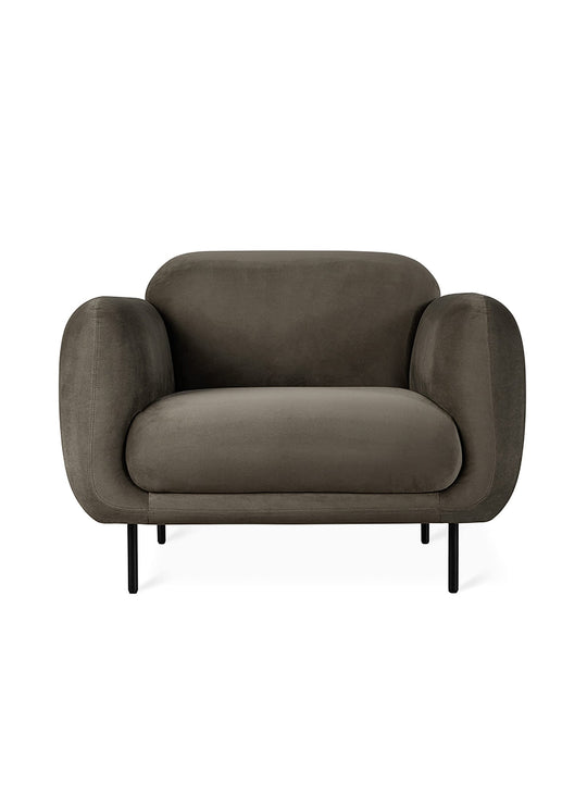 Fauteuil Gus* Modern Nord, confort généreux et pieds acier noir. casella mink