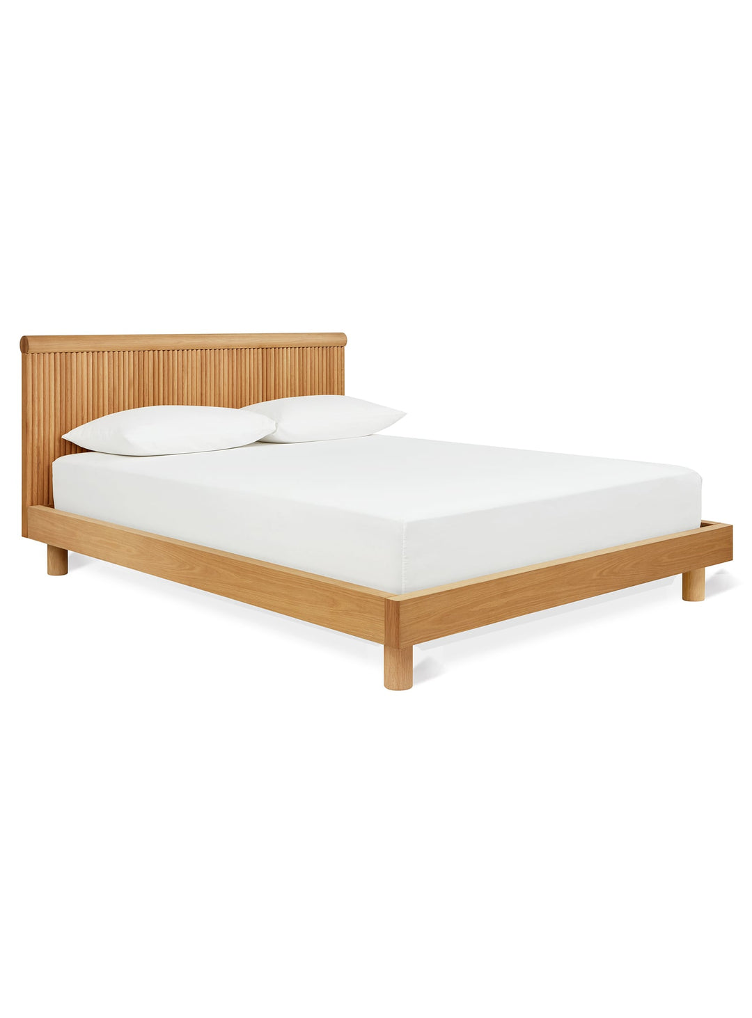 Gus* Modern Odeon, lit en bois massif au style raffiné et intemporel. chene blanc