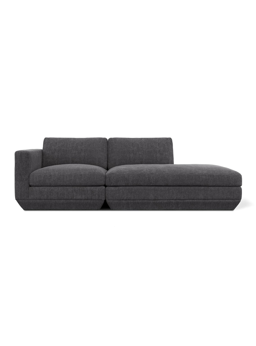 Sofa Gus* Modern Podium : un canapé modulable au look architectural, pensé pour évoluer avec votre espace. bastille lennox