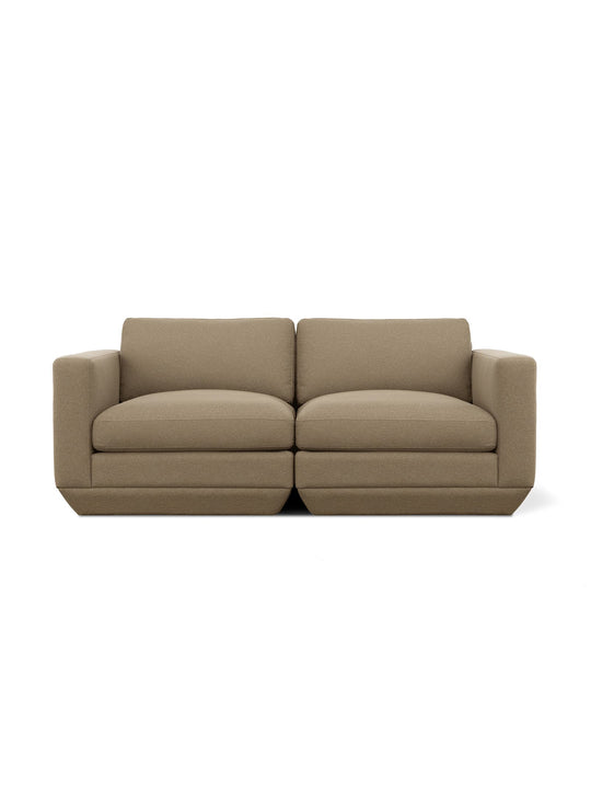 Sofa Gus* Modern Podium : un canapé 2 places compact, modulable et confortable pour les petits salons. merino mocha