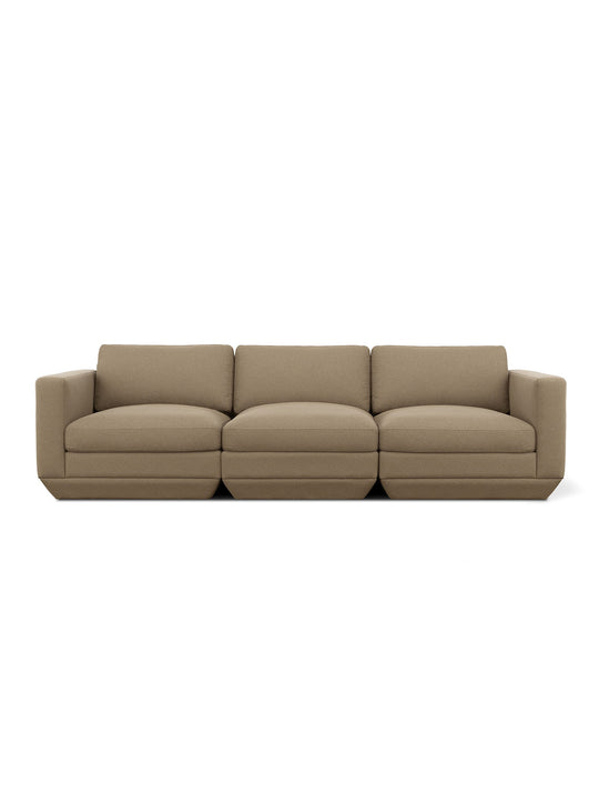 Sofa Gus* Modern Podium : trois modules réunis pour une assise élégante, flexible et confortable. merino mocha