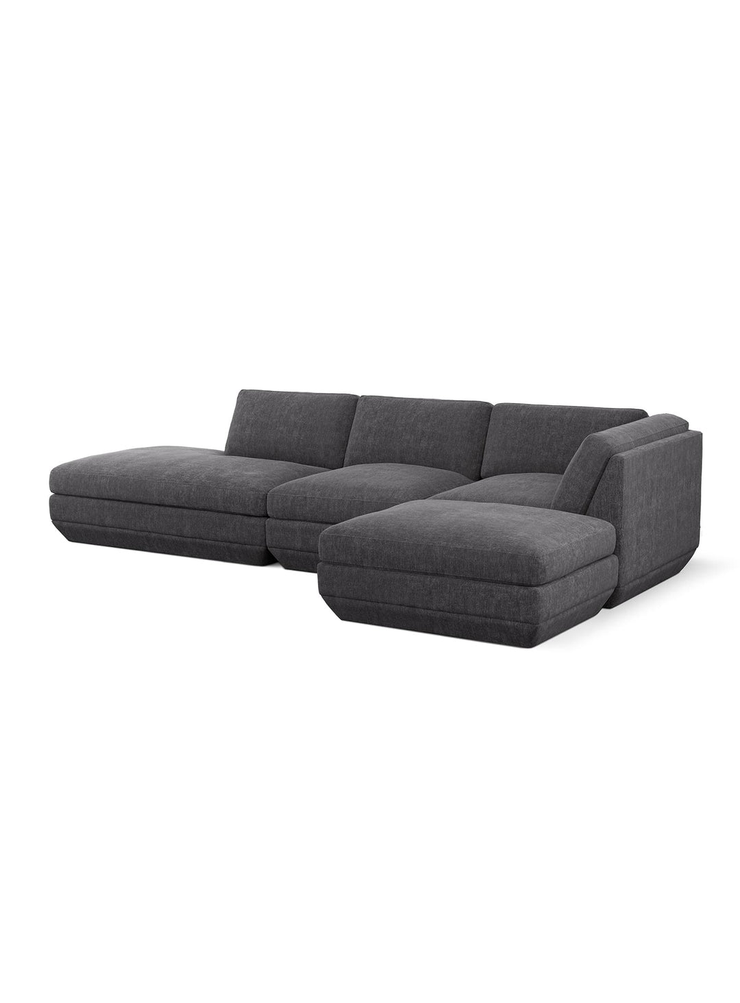 Sofa sectionnel Gus* Modern Podium : une composition 4 places flexible avec fauteuil, lounge et ottoman. bastille lennox